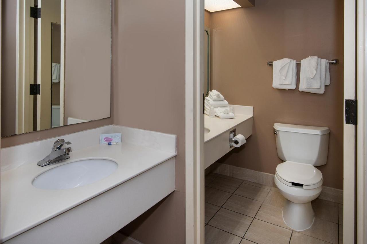 Guest Inn & Suites - Midtown Medical Center Литл-Рок Экстерьер фото